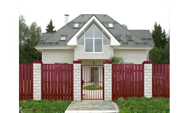 Штакетник П-образный А фигурный Grand Line 0,45 Полиэстер RAL3011 Коричнево-Красный