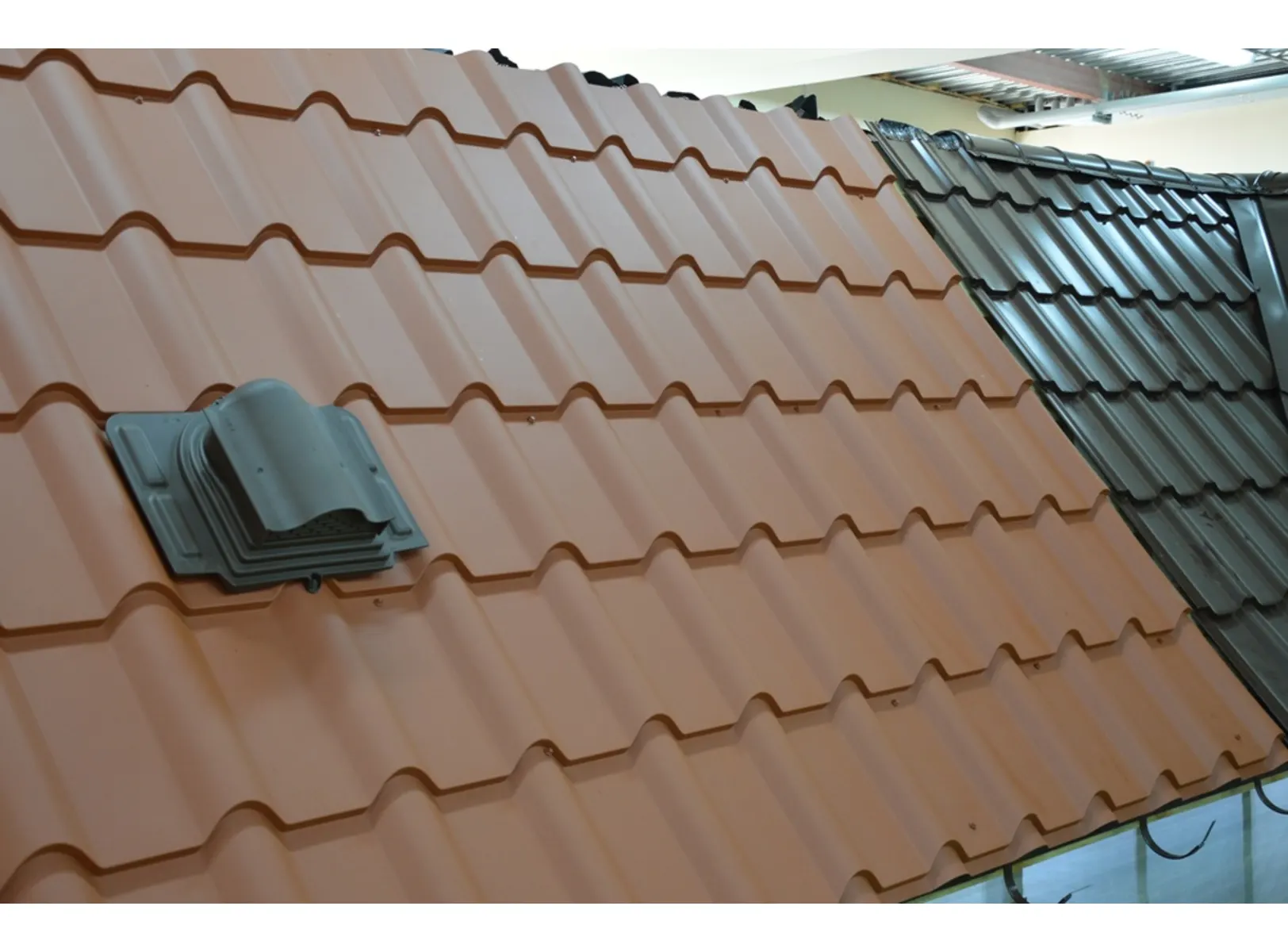 Металлочерепица Grand Line Kamea 0,5 PurLite Мatt RAL 8004 Терракота
