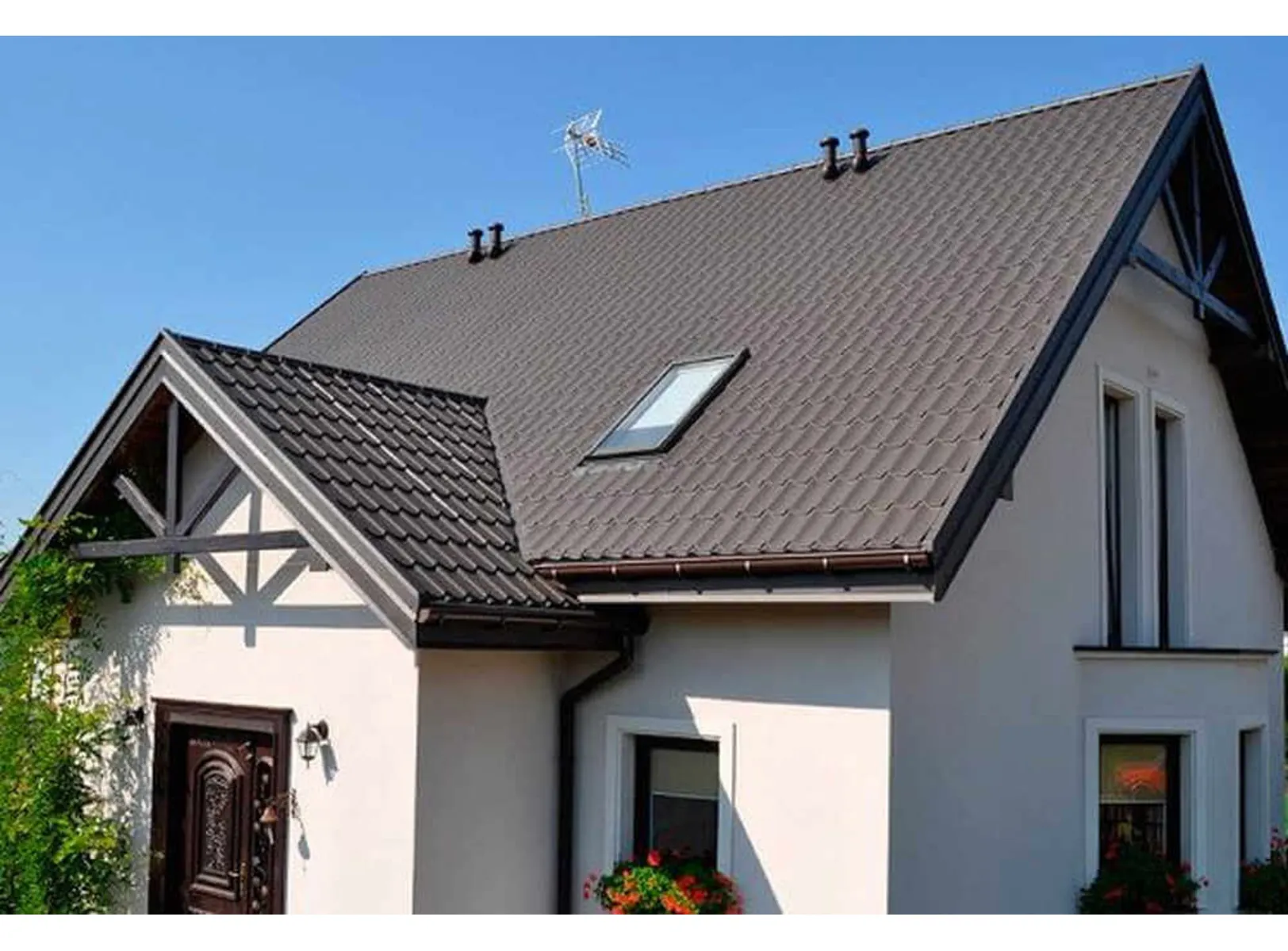 Металлочерепица Металл-Профиль Ламонтерра XL 0,45 VikingMP® RAL 7024 Серый графит