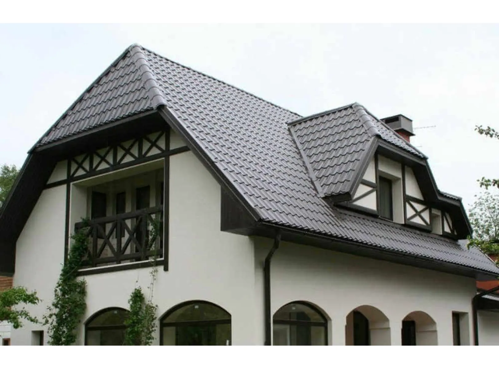 Металлочерепица Grand Line Kvinta Uno 0,45 Drap RAL 7024 Мокрый асфальт