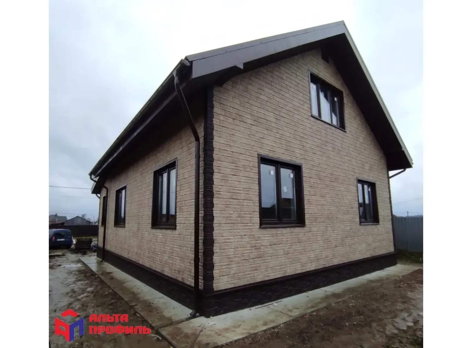 Формованный сайдинг Альта-Профиль Сланцевая порода 3140*270мм Белый